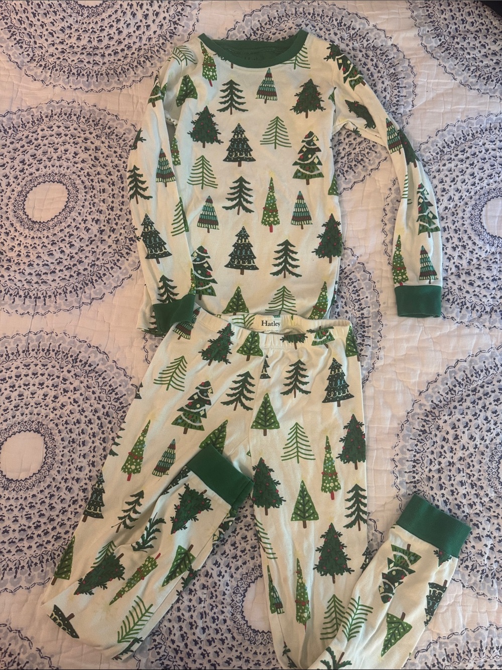 Hatley Green Christmas Tree Print Kids Pajama Set. Glow in the dark